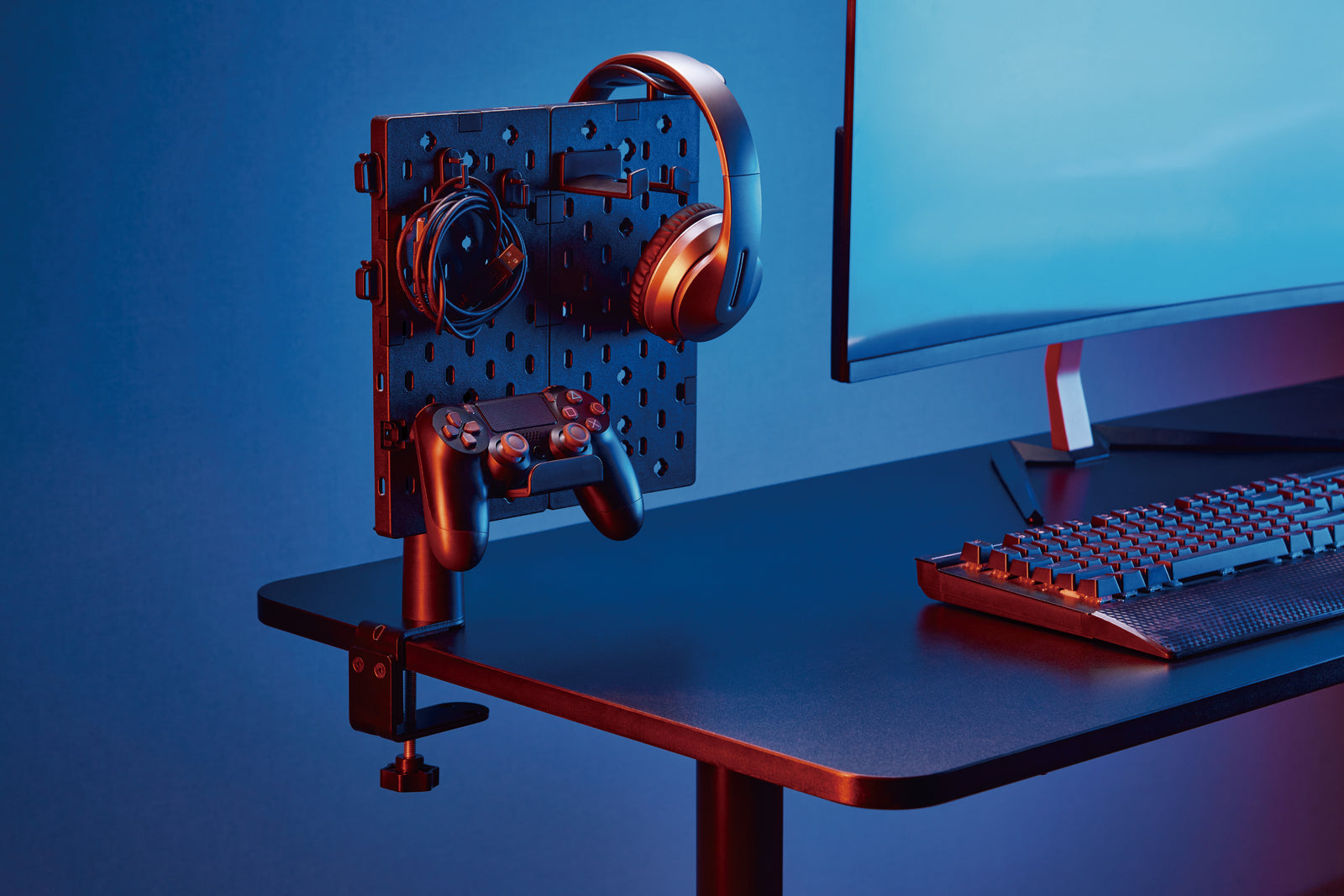 Playmax Peg Board Desk Holder (Switch, PS5, PS4, Xbox Series X, Xbox One)