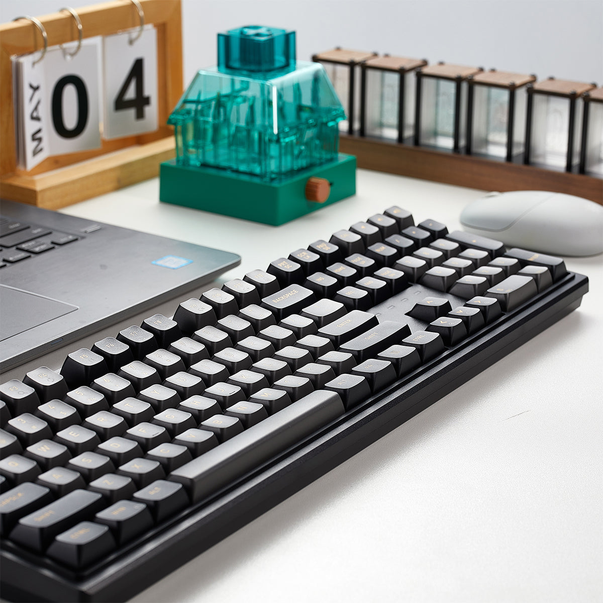 Hexgears M5 Full Size Linear Switch Mechanical Keyboard - Black Gradient