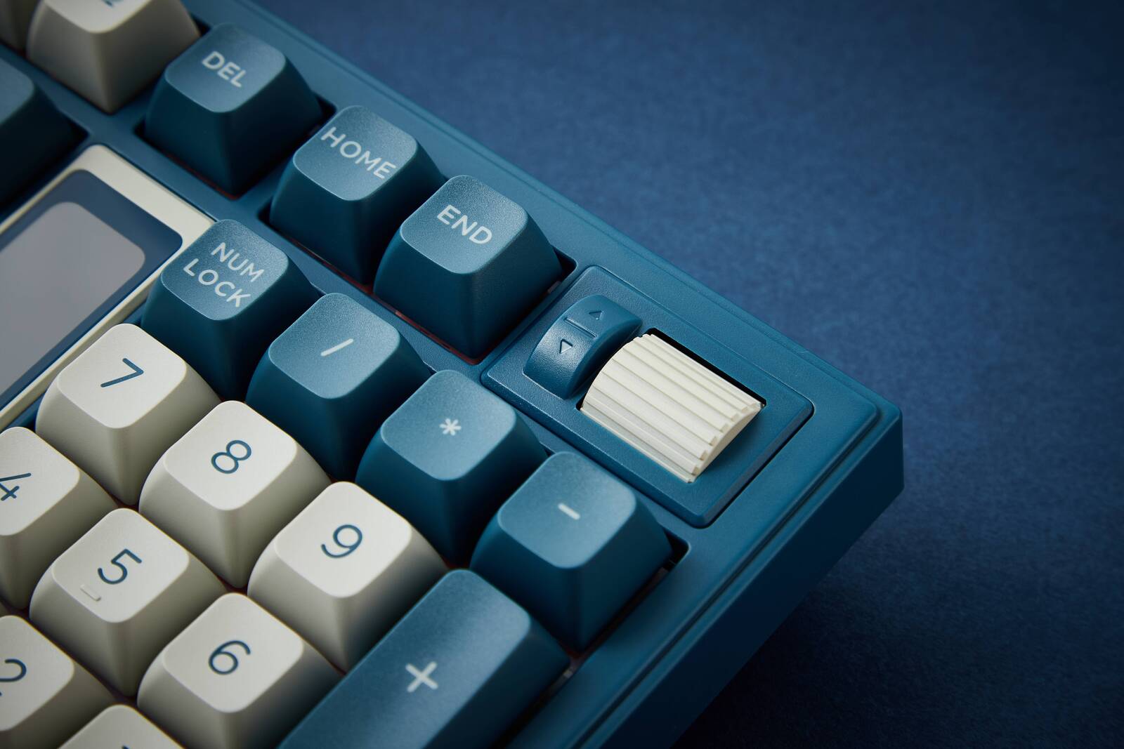 Akko Ink Green 5098B 1800 Compact Kailh Ice Cream Pink Hot-Swappable Wireless Mechanical Keyboard